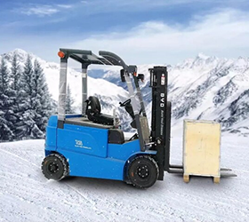“傲雪凌霜”！比亞迪叉車(chē)在冷鏈物流“溫暖綻放”